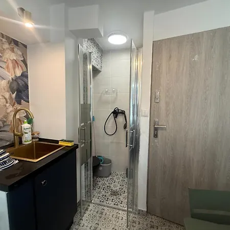Przytulny Pokój Z łazienką W Centrum Gdyni&free Parking