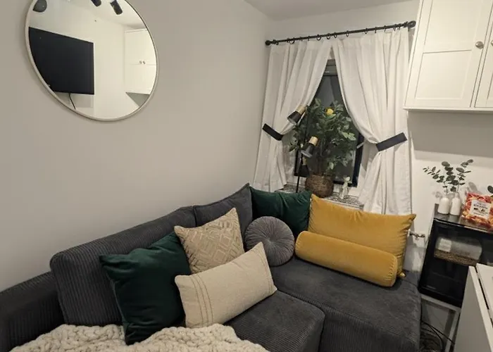 Przytulny Z Lazienka W Centrum Gdyni & Free Parking Lägenhet